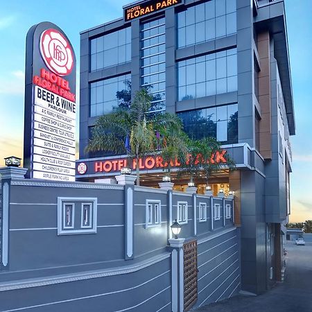 Hotel Floral Park Kottayam Exterior foto